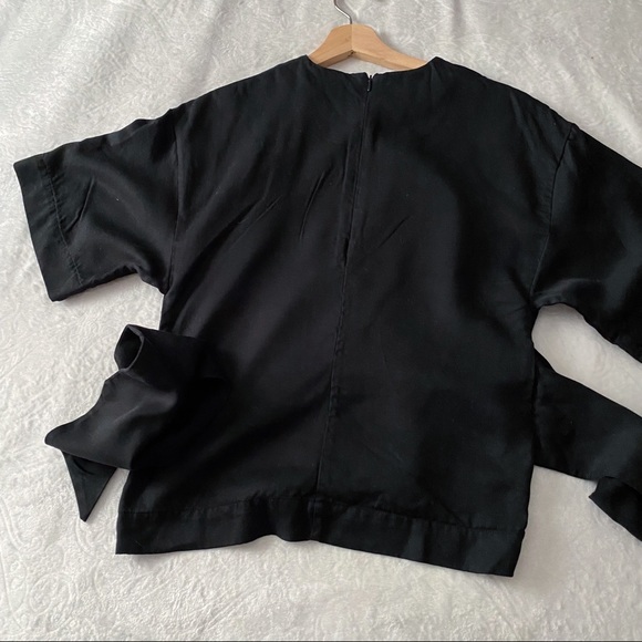 Black Tied Waist Wide Sleeve Blouse - Picture 4 of 11